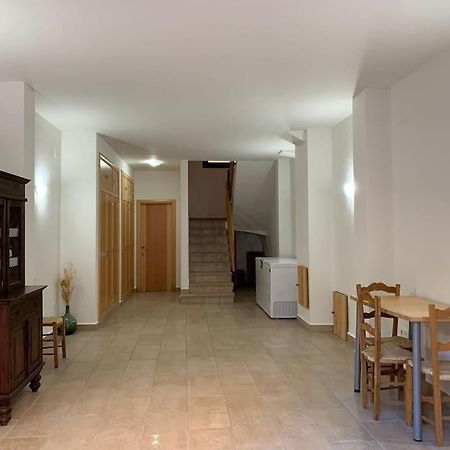 Apartamento กามาเรนา เด ลา เซียรา ภายนอก รูปภาพ