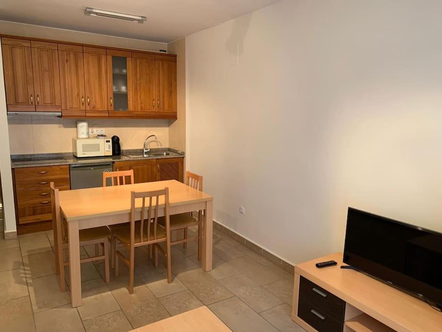 Apartamento กามาเรนา เด ลา เซียรา ภายนอก รูปภาพ